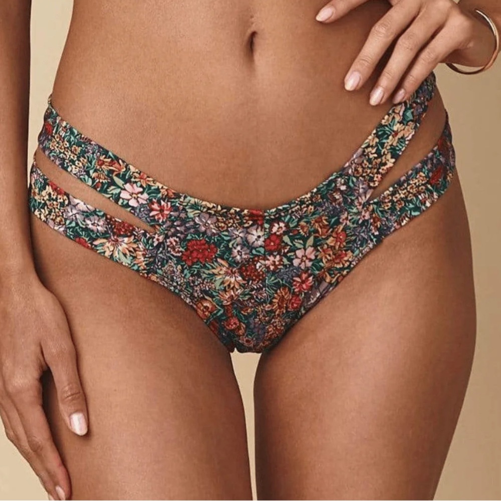 Montce swim Mara floral bottoms